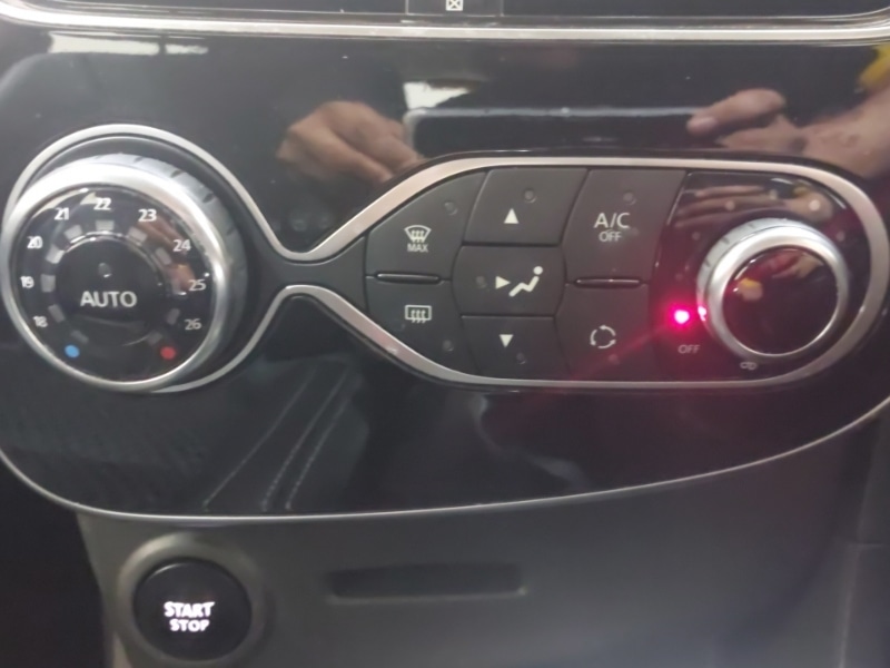 Used Renault Clio 2017 for sale - 76498182: Photo 16