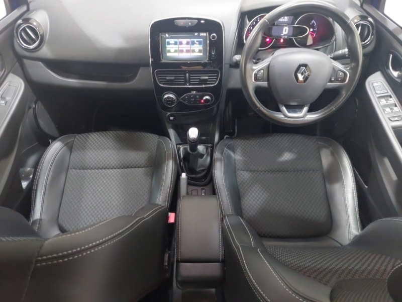Used Renault Clio 2017 for sale - 76498182: Photo 2