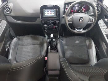 Used Renault Clio 2017 for sale - 76498182: Photo