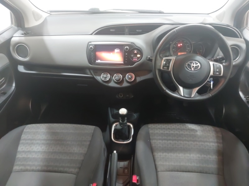 Used Toyota Yaris 2016 for sale - 78054785: Photo 2
