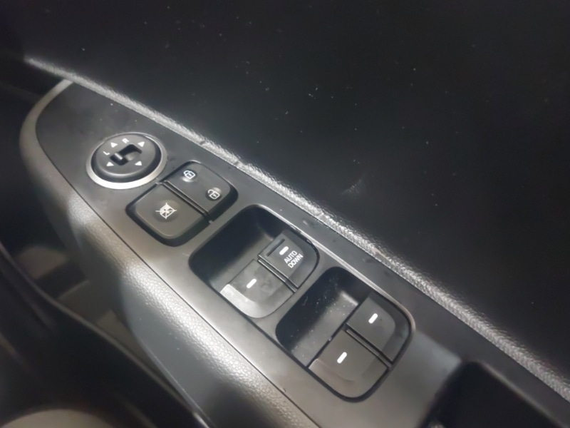 Used Hyundai i10 2018 for sale - 77251872: Photo 18