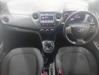 Used Hyundai i10 2018 for sale - 77251872: Photo