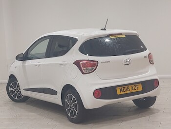 Used Hyundai i10 2018 for sale - 77251872: Photo
