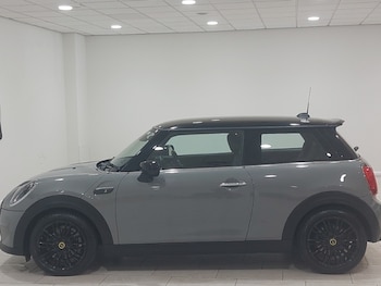 Used MINI Hatch 2021 for sale - 78424995: Photo