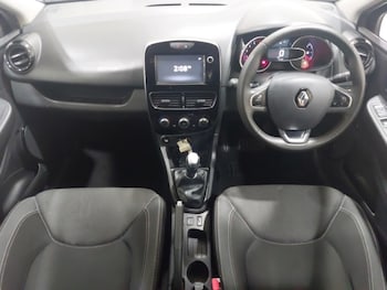 Used Renault Clio 2018 for sale - 76970253: Photo