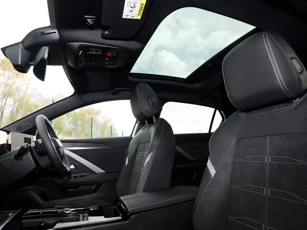 Used Vauxhall Astra 2025 for sale - 76244146: Photo 18