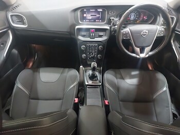 Used Volvo V40 2017 for sale - 78600344: Photo