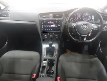 Used Volkswagen Golf 2019 for sale - 79480930: Photo