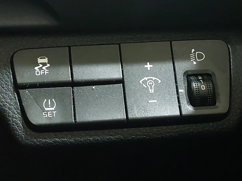 Used Kia Stonic 2018 for sale - 76548735: Photo 18