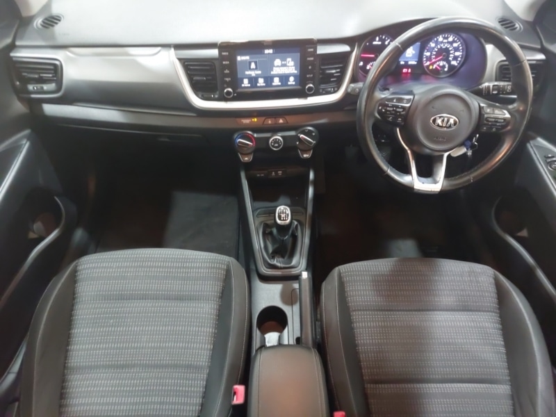 Used Kia Stonic 2018 for sale - 76548735: Photo 2