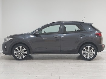 Used Kia Stonic 2018 for sale - 76548735: Photo