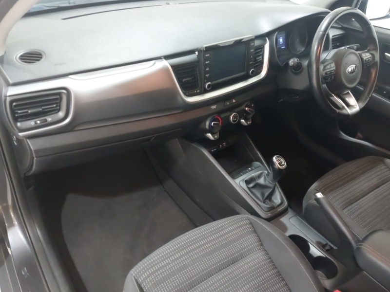 Used Kia Stonic 2018 for sale - 76548735: Photo 5