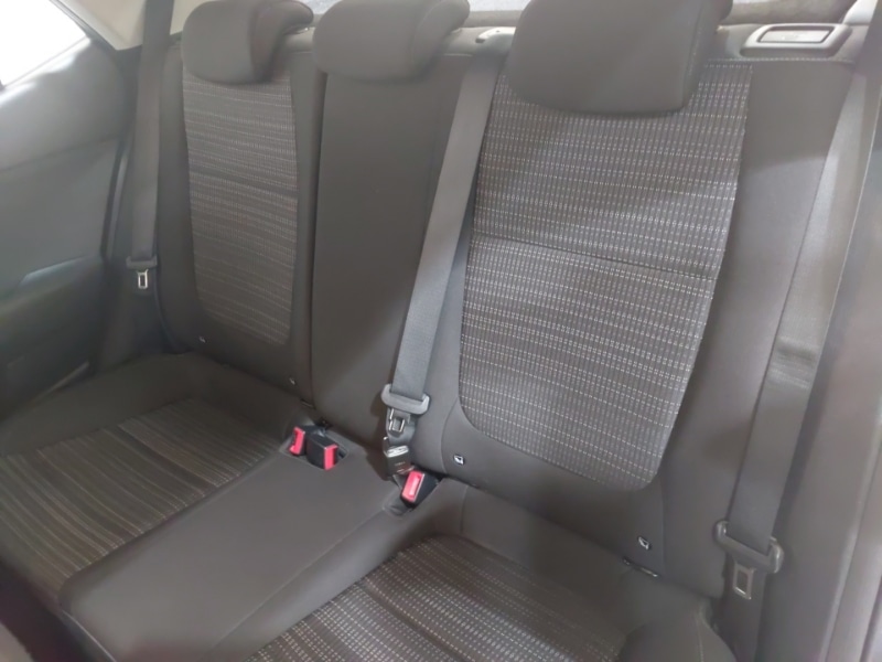 Used Kia Stonic 2018 for sale - 76548735: Photo 6