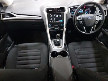 Used Ford Mondeo 2018 for sale - 76268974: Photo 2