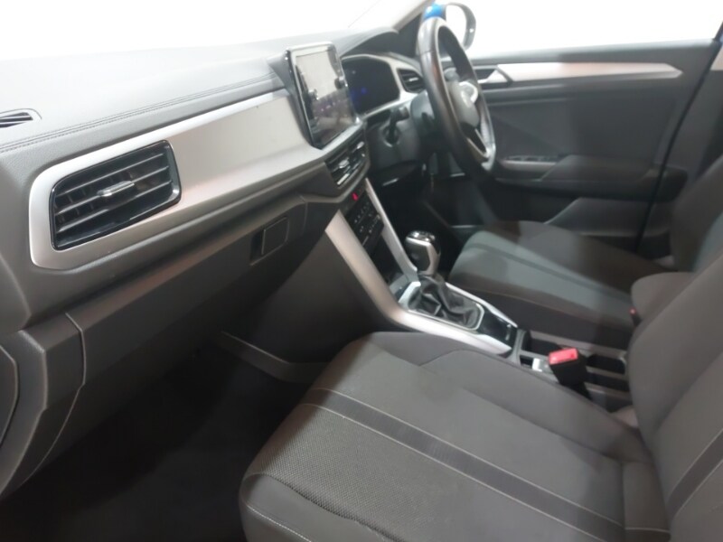 Used Volkswagen T-Roc 2023 for sale - 77947862: Photo 5