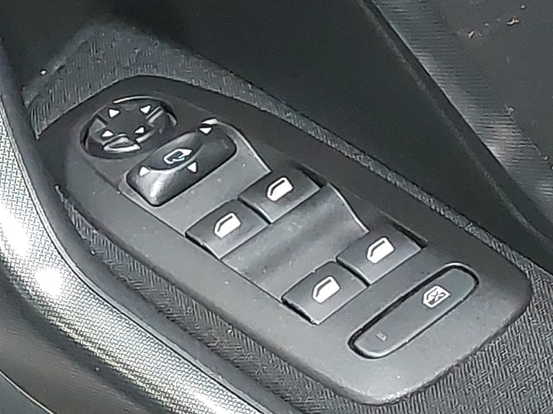 Used Peugeot 2008 2018 for sale - 77073535: Photo 12