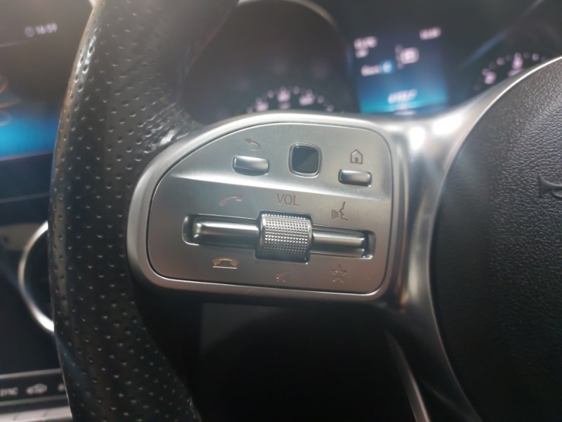 Used Mercedes-Benz C Class 2019 for sale - 77731237: Photo 17