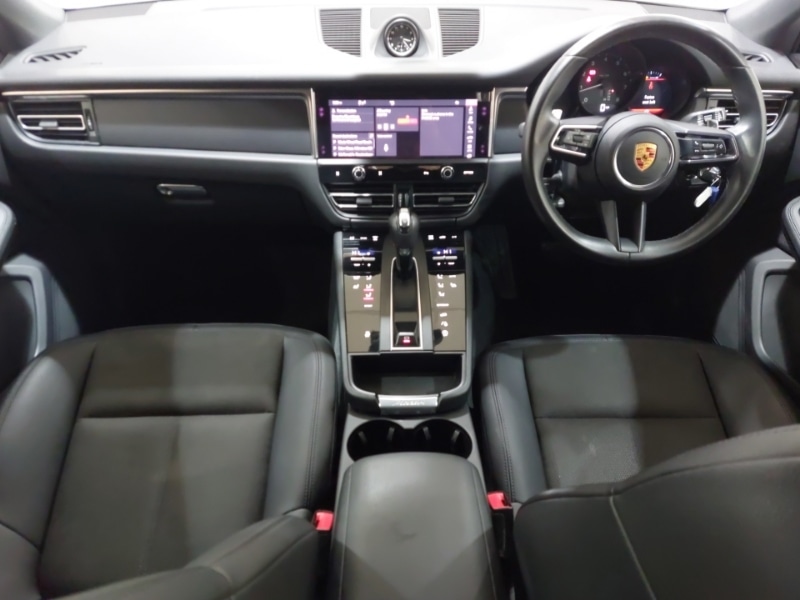 Used Porsche Macan 2022 for sale - 77921852: Photo 2