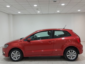 Used Volkswagen Polo 2015 for sale - 78585274: Photo