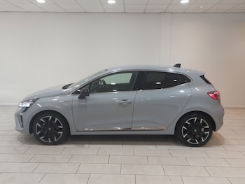 Used Renault Clio 2025 for sale - 79112993: Photo