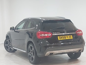 Used Mercedes-Benz GLA 2018 for sale - 77623037: Photo