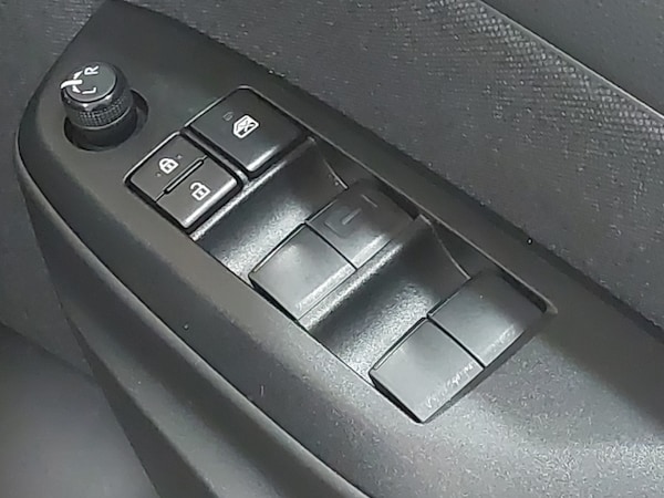 Used Toyota Yaris Cross 2022 for sale - 75640718: Photo 12
