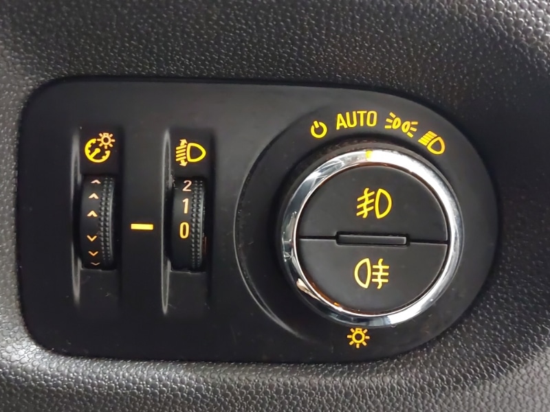 Used Vauxhall Corsa 2012 for sale - 76414343: Photo 12