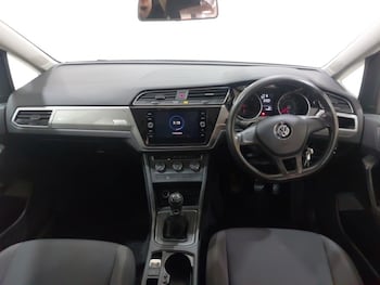 Used Volkswagen Touran 2017 for sale - 79517473: Photo