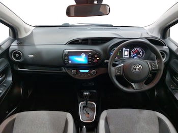 Used Toyota Yaris 2020 for sale - 78674984: Photo