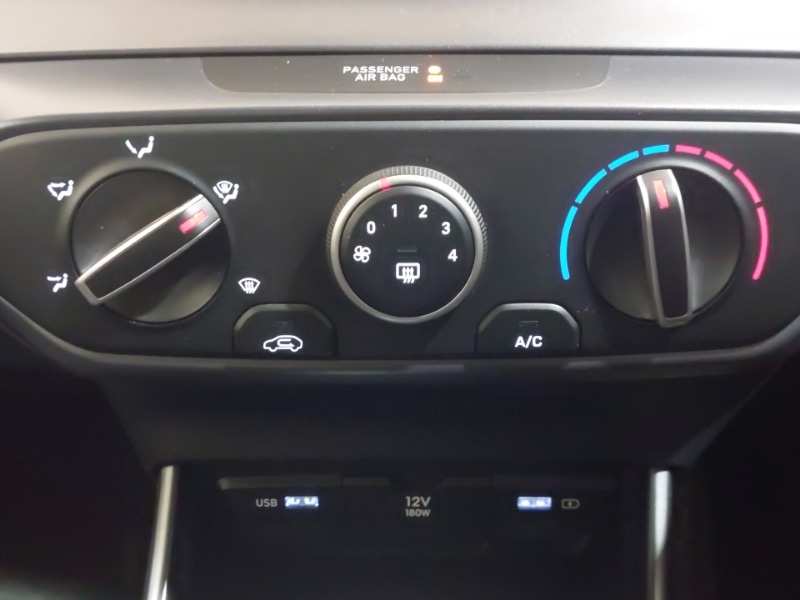 Used Hyundai i20 2023 for sale - 77963919: Photo 15