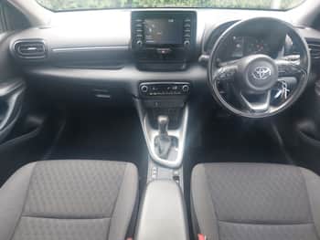 Used Toyota Yaris 2023 for sale - 79641938: Photo