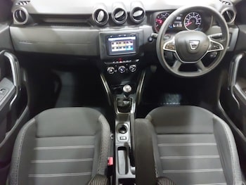 Used Dacia Duster 2018 for sale - 77119127: Photo