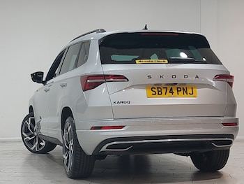 Used Skoda Karoq 2024 for sale - 77623029: Photo