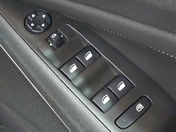 Used Vauxhall Crossland 2021 for sale - 76130057: Photo 12