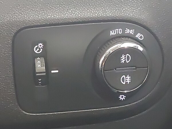 Used Vauxhall Crossland 2021 for sale - 76130057: Photo 18