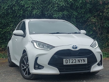 Used Toyota Yaris 2023 for sale - 79536769: Photo