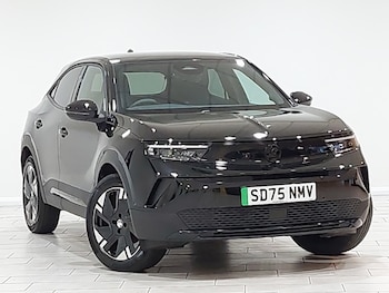 2025 - 115kW Ultimate 54kWh 5dr Auto