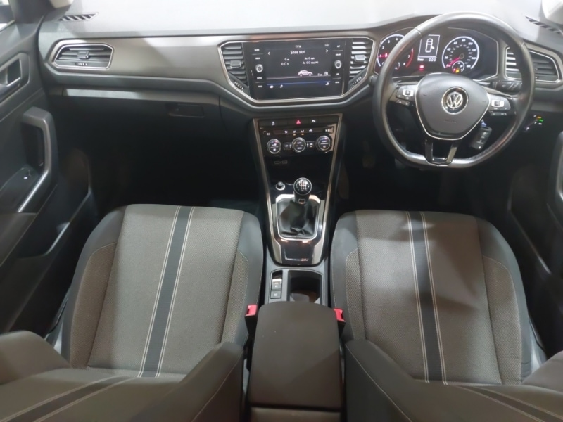 Used Volkswagen T-Roc 2018 for sale - 76699970: Photo 2