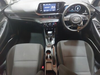 Used Hyundai i20 2023 for sale - 76471708: Photo