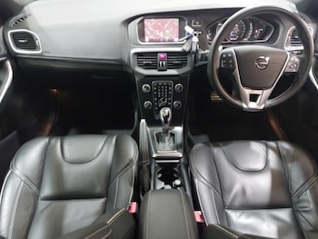 Used Volvo V40 2019 for sale - 78333705: Photo