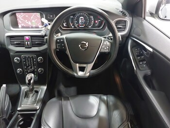 Used Volvo V40 2019 for sale - 78333705: Photo