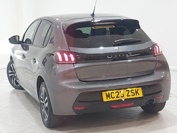 Used Peugeot 208 2023 for sale - 78511120: Photo
