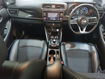 Used Nissan Leaf 2022 for sale - 76150795: Photo 2