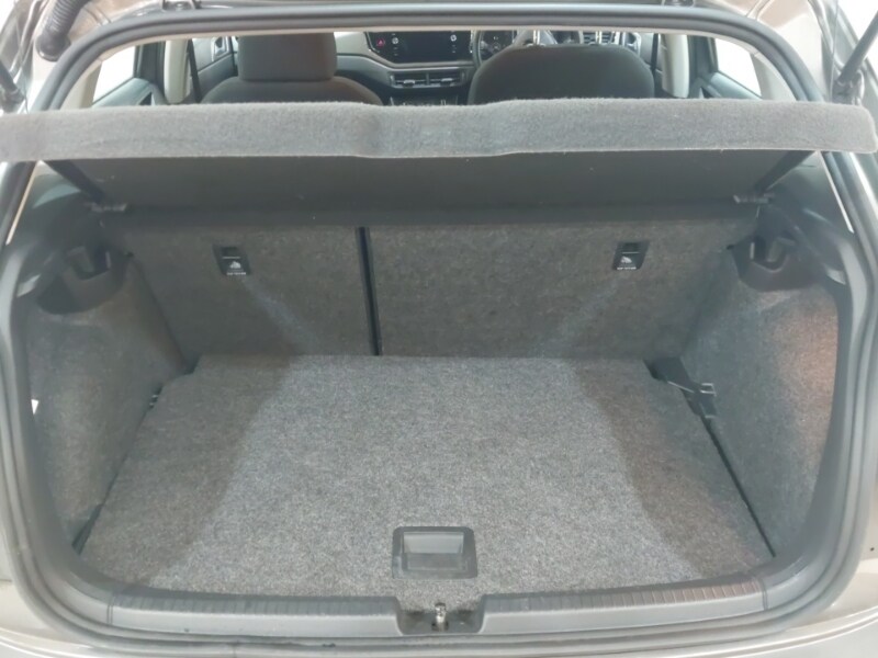 Used Volkswagen Polo 2018 for sale - 76699903: Photo 8