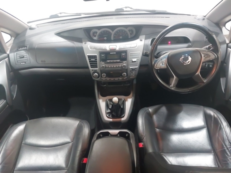 Used Ssangyong Turismo 2018 for sale - 77999582: Photo 2