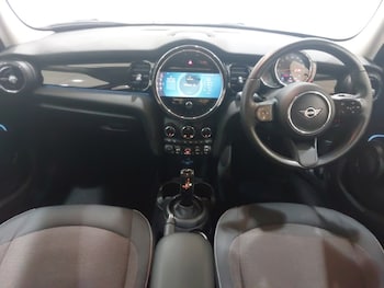 Used MINI Hatch 2022 for sale - 78342331: Photo