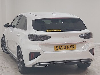 Used Kia Ceed 2023 for sale - 78274533: Photo