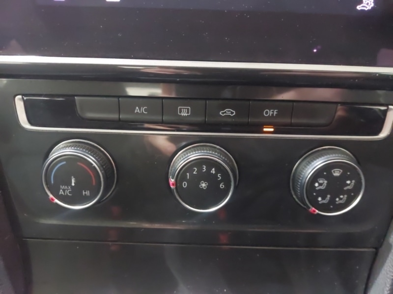 Used Volkswagen Golf 2017 for sale - 77750808: Photo 15