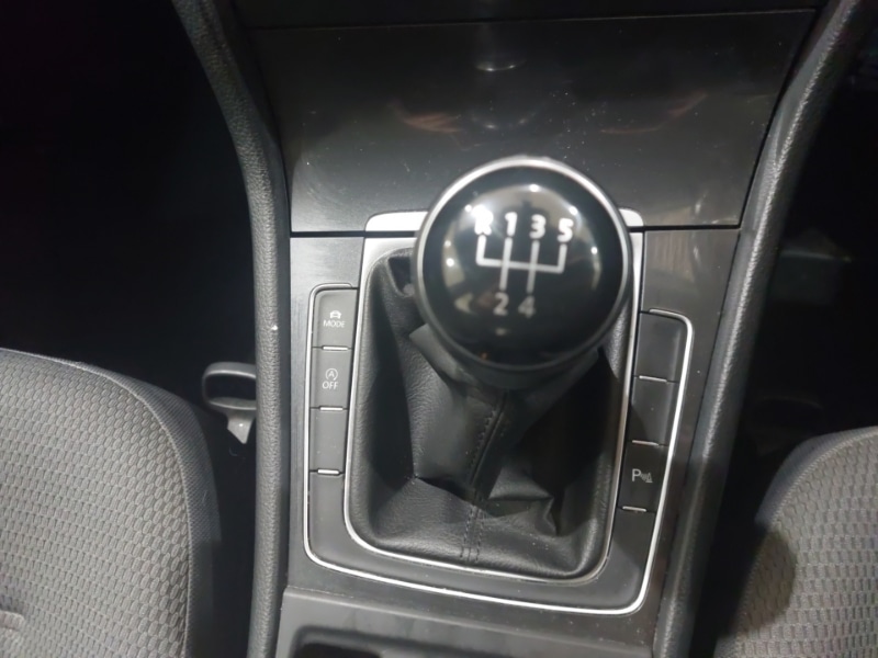 Used Volkswagen Golf 2017 for sale - 77750808: Photo 16