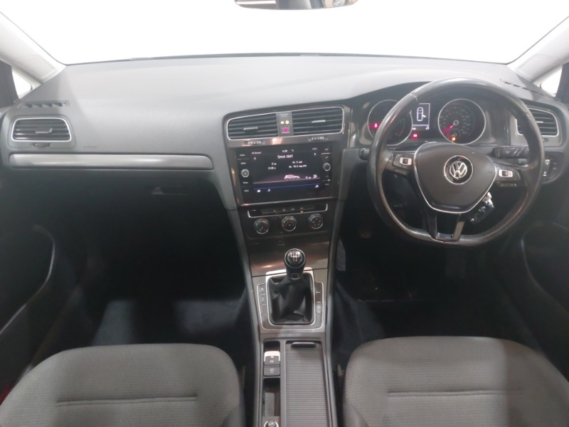 Used Volkswagen Golf 2017 for sale - 77750808: Photo 2